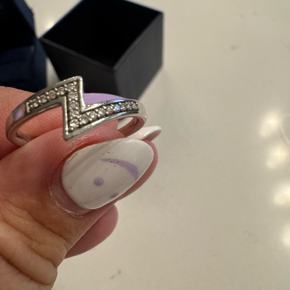 Disney Black and Silver Zigzag Ring - Picture 3 of 7